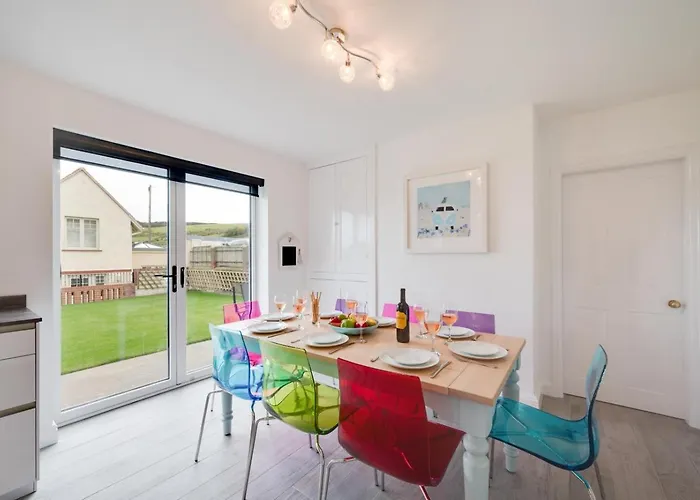 4 Bed In Oc-wa330 * Sandsend