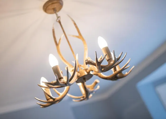 4 Bed In Oc-wa330 Holiday home *