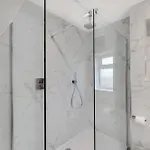 4 Bed In Oc-wa330 펜션 *