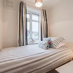 4 Bed In Oc-wa330